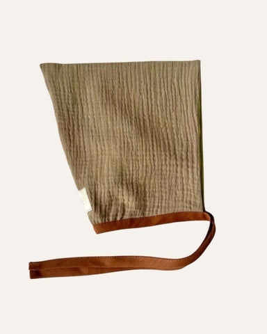 Reversible Beige and Green Cap Oh.Titá