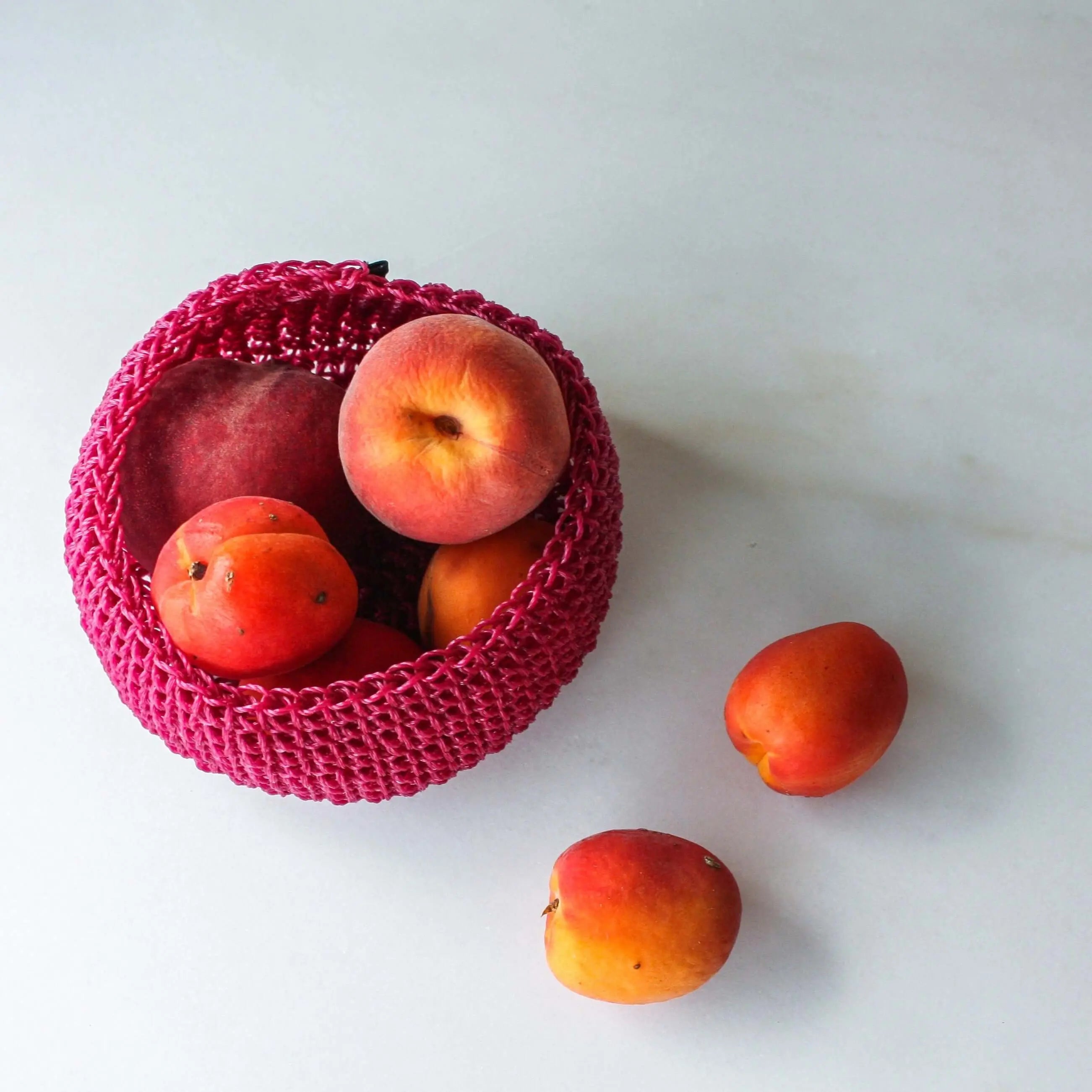 The N.ESTS are baskets in crochet, handmade with an unusual material – Mason’s line.