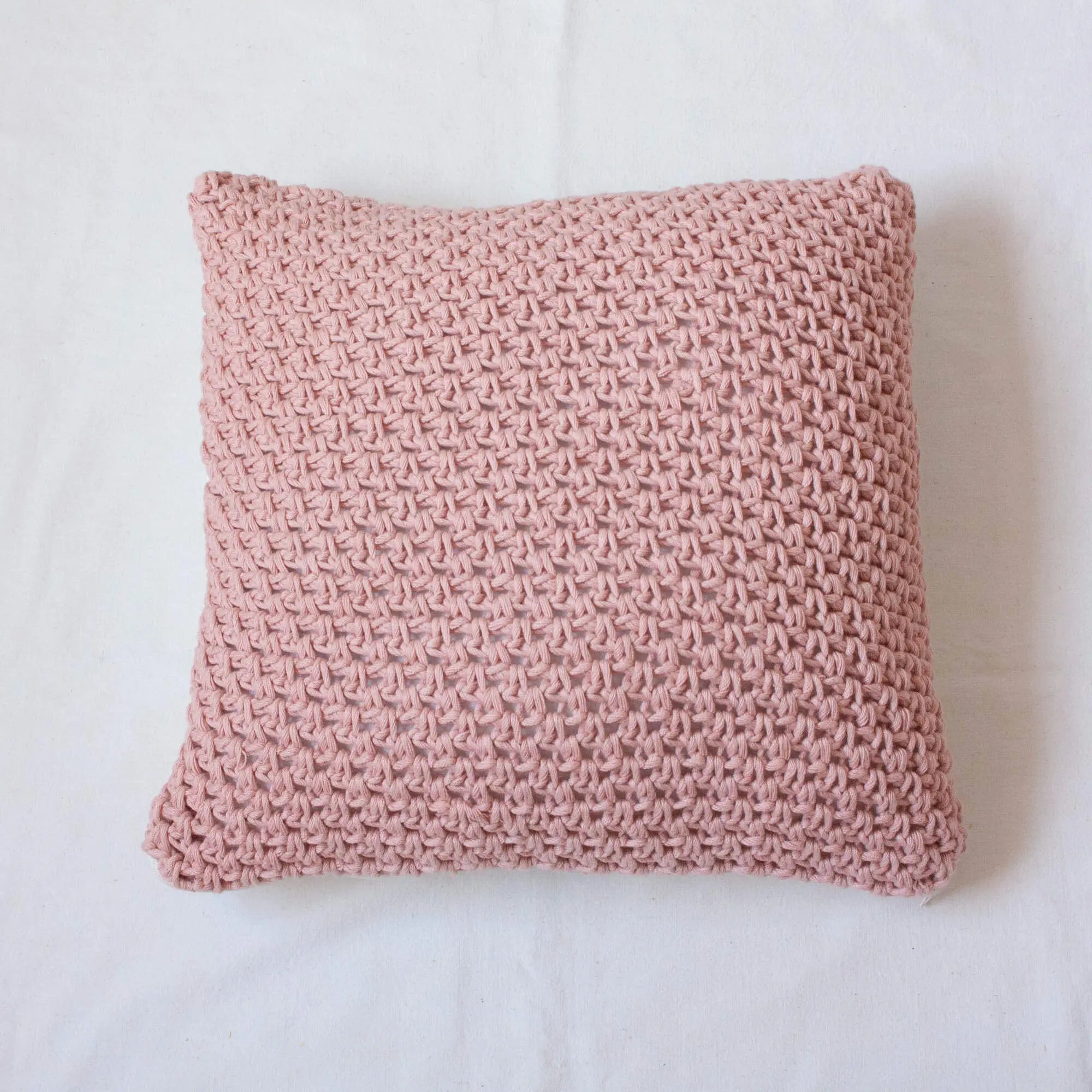 Crochet Pillow Textures – Dusty Pink
